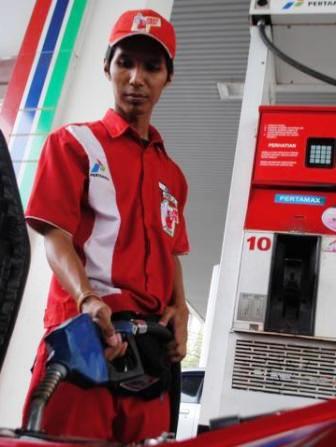 Harga BBM Indonesia Terendah di ASEAN