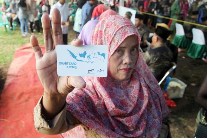 Menyaksikan Keriuhan Pilkades Berbasis E-Voting di Kabupaten Bogor