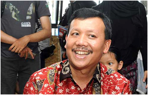 Sekda Iwa Didesak Mundur