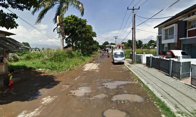 Warga Cilebak Berharap Jalan Mulus