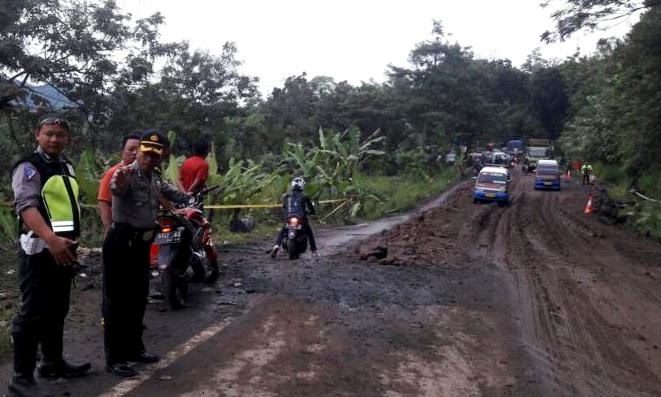 Jalur Cirebon-Bandung Sudah Bisa Dilalui