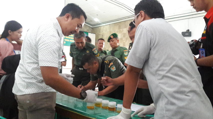 TNI Backing Narkoba Terancam Dipecat TNI Backing Narkoba Terancam Dipecat