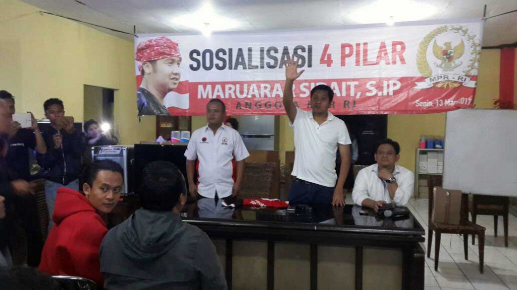 Maruarar Sirait Dukung Ridwan Kamil Jadi Gubernur Jabar