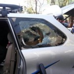 Tercoreng Perusakan Mobil Milik Warga