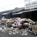 Sampah Pasar Singaparna Makin Menggunung
