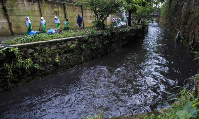 KS Ampera-DLH Memanas