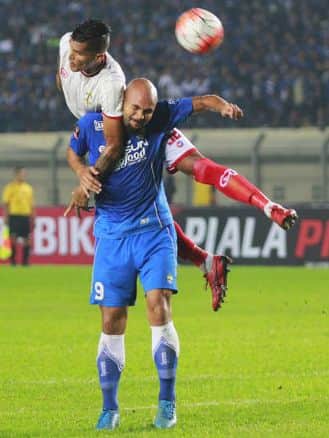 Gagal Pikat Striker Incaran, Persib Masih Butuh Pendamping Sergio