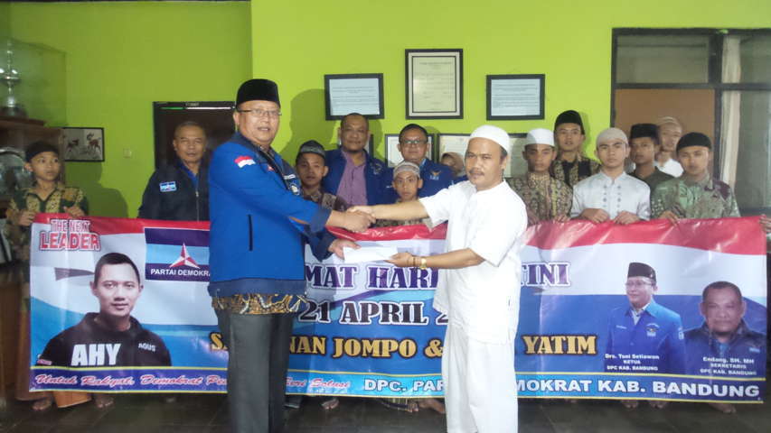 DPC Demokrat baksos -