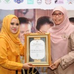 Netty Dinobatkan Jadi Kartini Masa Kini