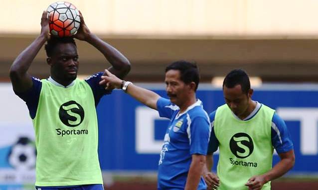 BOPI Ngotot Soal KITAS Essien-Cole, Persib Sudah Tempuh Prosedur