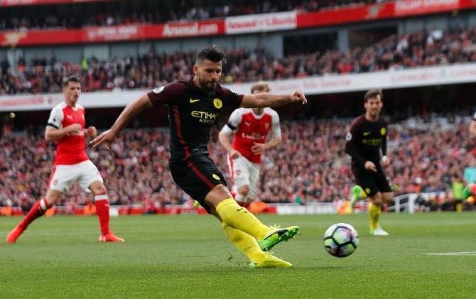 Pertarungan Panas Tersaji, Arsenal dan Man City Berbagi Poin