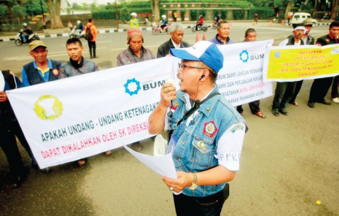 Kesal Gaji di Bawah UMK, Perum DAMRI Tidak Berpihak pada Karyawan