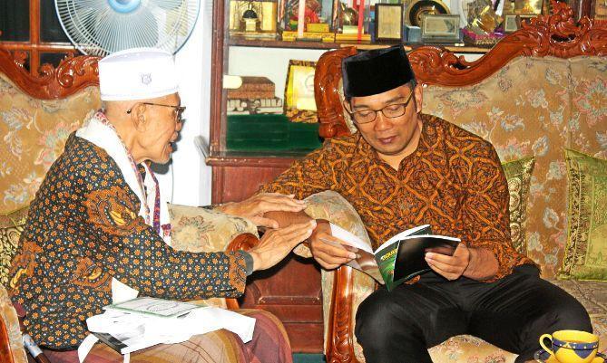 Emil Sukses Hemat Rp 1 T Emil Sukses Hemat Rp 1 T