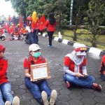 Rapor Merah Disnakertrans