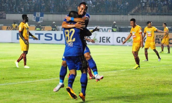 Tundukan Sriwijaya FC, Persib Raih Kemenangan Perdana di Liga 1 persib-sfc-atep-gol -