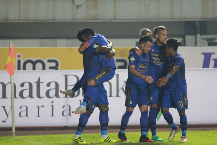 Persib vs Persipura