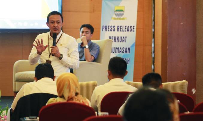 Semua Humas SKPD Harus Bisa Tulis Press Realese Workshop Fotografi dan Pembuatan Press Release