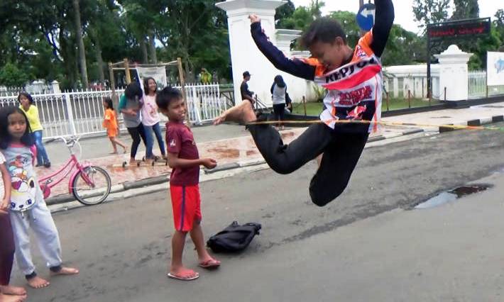 Perkenalkan Olahraga Tradisonal OR Trasional