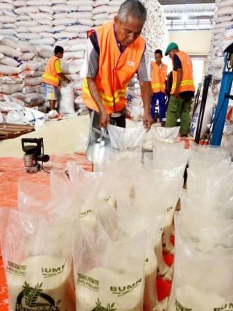 Bulog Pastikan Stok Aman, Tidak Ada Alasan Gejolak Harga Bulog Pastikan Stok Aman, Tidak Ada Alasan Gejolak Harga