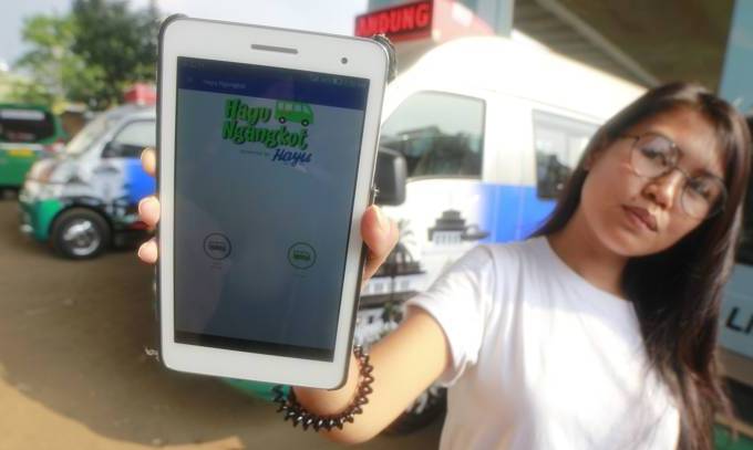 Angkot Online Diminta Lebih Baik Lagi