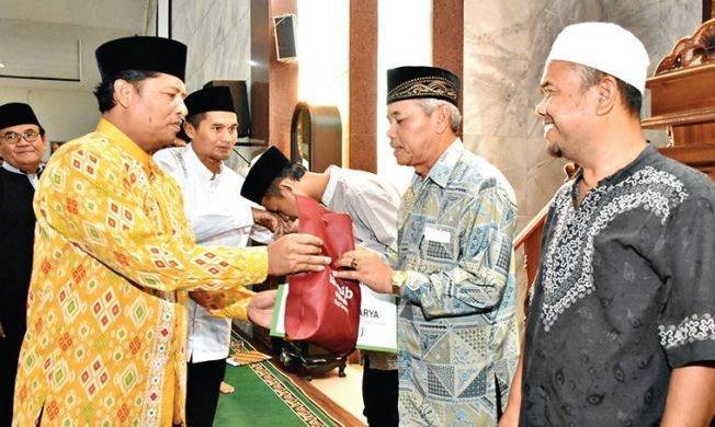 Pengelolaan Zakat Harus Profesional Pengelolaan Zakat Harus Profesional
