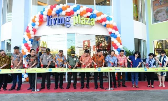 Living Plaza