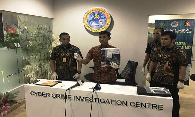 Polisi Bongkar Grup FB yang Cibir Presiden