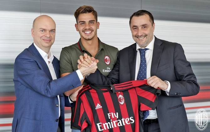 AC Milan Resmi Gaet Andre Silva