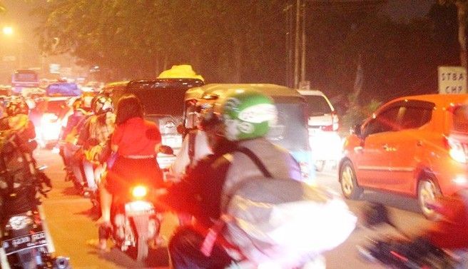 Macet Parah, Ribuan Pemudik Padati jalur Bekasi Menuju Pantura
