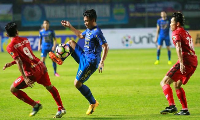 Dado Persembahkan Kemenangan untuk Bobotoh Dado Persembahkan Kemenangan untuk Bobotoh