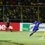 Persib Terlempar dari Sepuluh Besar