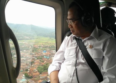 Menhub Pantau Jalur Mudik Nagreg Menhub Pantau Jalur Mudik Nagreg