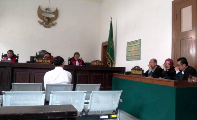 sidang pungli perizinan