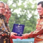 Aher Raih Tokoh Utama Penggerak Koperasi 2017