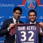 Dani Alves Resmi Gabung PSG