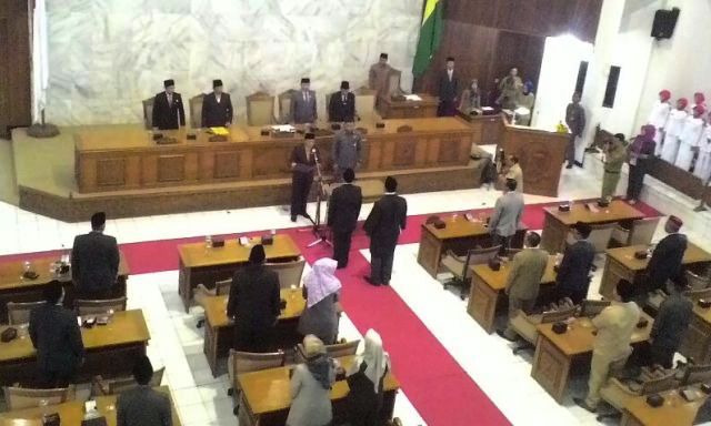 Fraksi PDIP Walk Out di Paripurna Fraksi PDIP Walk Out di Paripurna