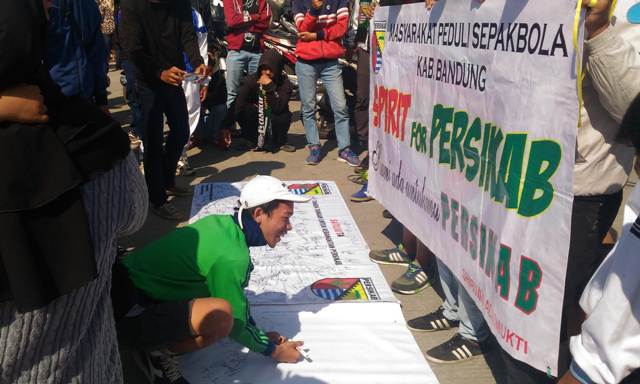 Aksi Sejuta Tanda Tangan untuk Persikab