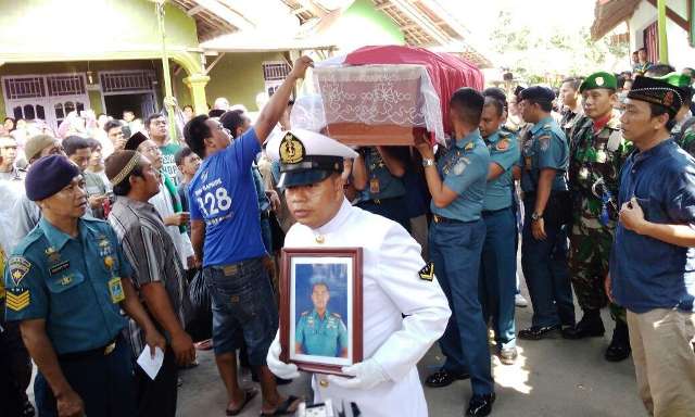 Sempat Bawa Heli ke Kampung Halaman Sempat Bawa Heli ke Kampung Halaman