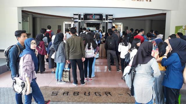 Jumlah Pencari Kerja Membludak