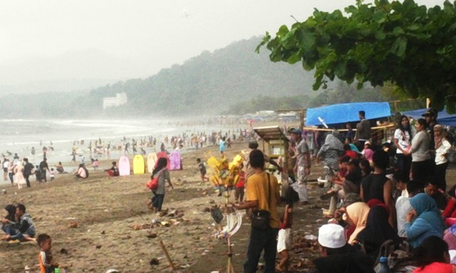 90 Ribu Wisatawan Serbu Palabuhanratu