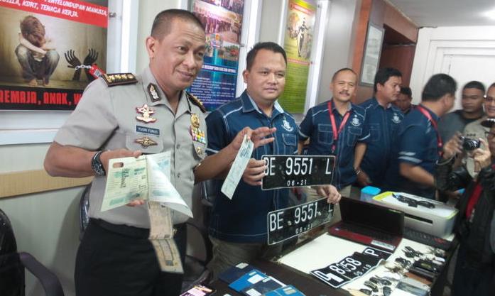 Pemalsu STNK Dibekuk, Empat Pelaku Terancam Mendekam Selama Tujuh Tahun pemalsu STNK