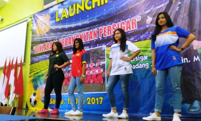 Masuk Liga 3, Pesigar Luncurkan Jersey Anyar