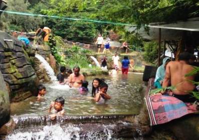 Libur Pasca Lebaran, Objek Wisata Dibanjiri Pengunjung Libur Pasca Lebaran, Objek Wisata Dibanjiri Pengunjung