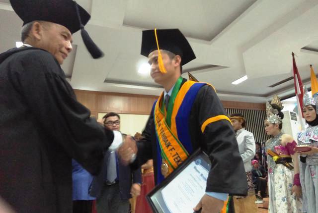 Unla Gelar Wisuda Pada 315 Mahasiswa wisuda UNLA