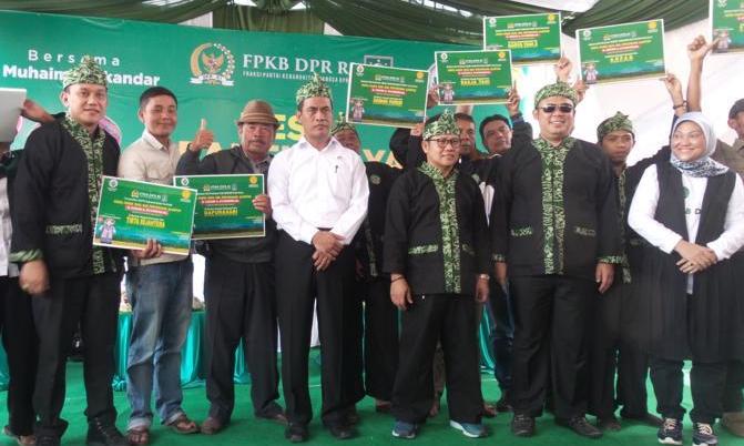 Cucun Realisasikan Bantuan Alat Pertanian 4
