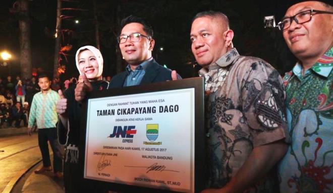 JNE Bersama Pemkot Resmikan Taman Cikapayang