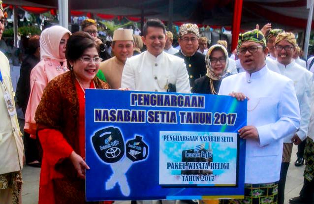 bank bjb Tebar Hadiah di HUT Jabar