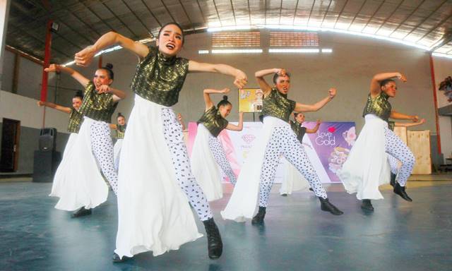 54 Tim Adu Koreo di USB Gold Dance Competition 2017