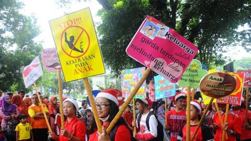 kekerasan anak demo