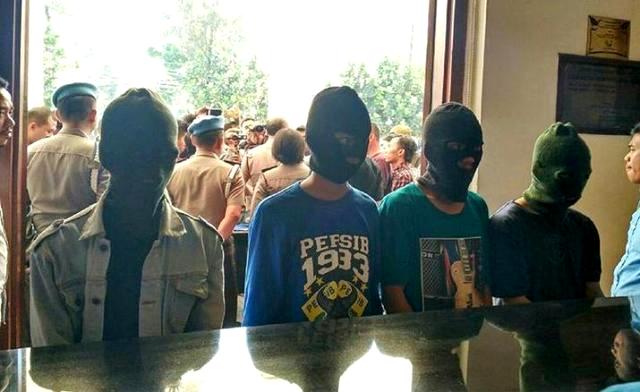 Pelaku Diciduk Berkat Posting Sepatu